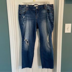 Torrid white label denim mid rise cropped distressed raw hem jean size 18